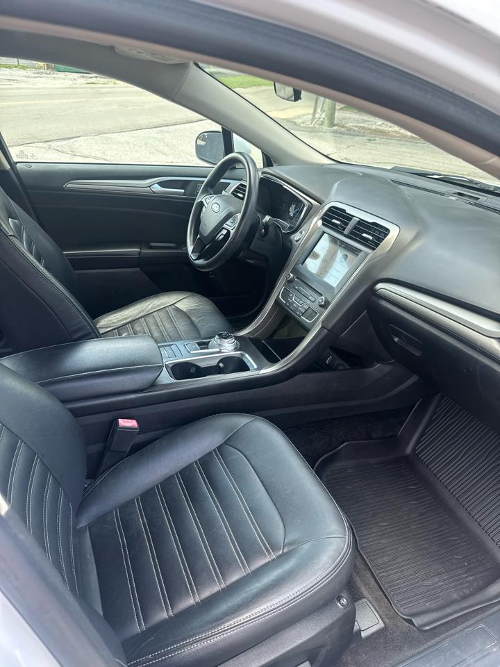Ford Fusion Hybrid SE 2018