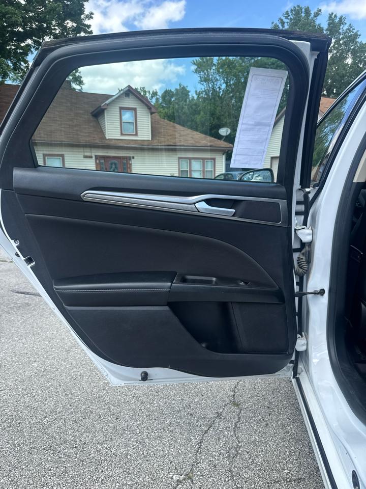 Ford Fusion Hybrid SE 2018