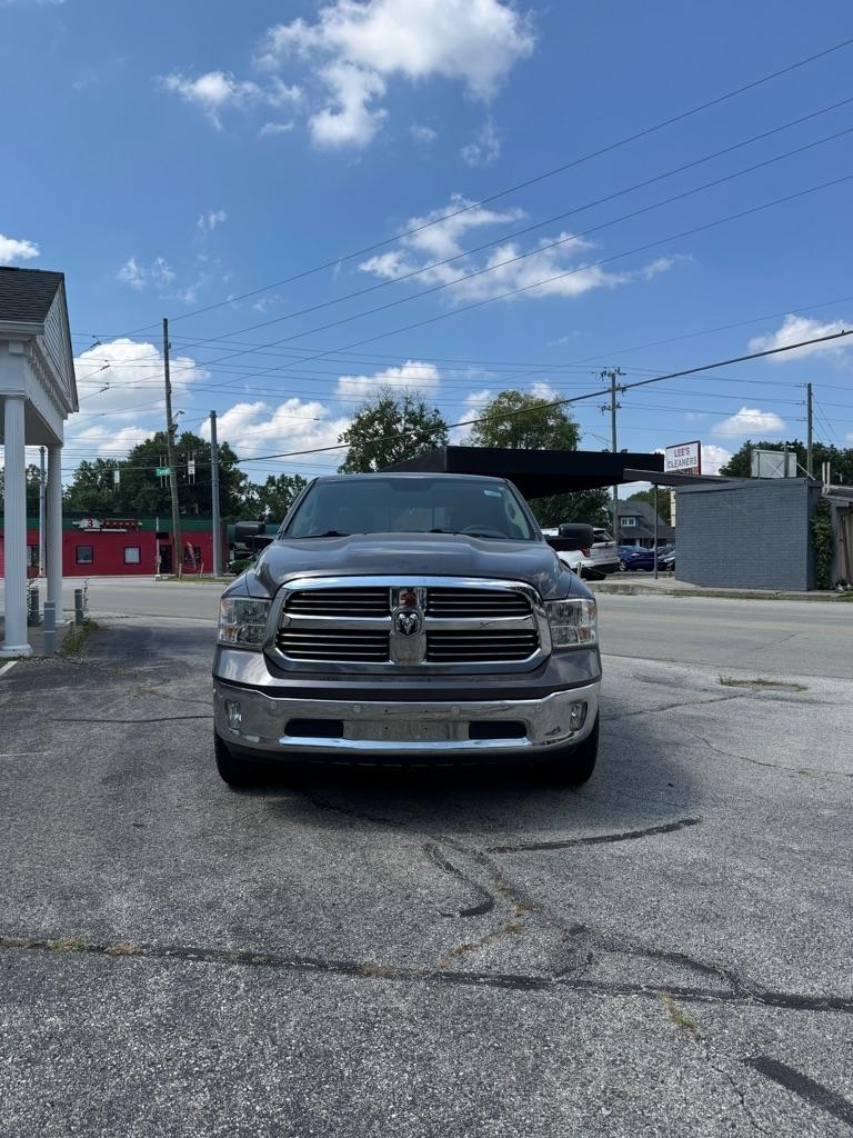 RAM 1500 SLT Crew Cab SWB 4WD 2016
