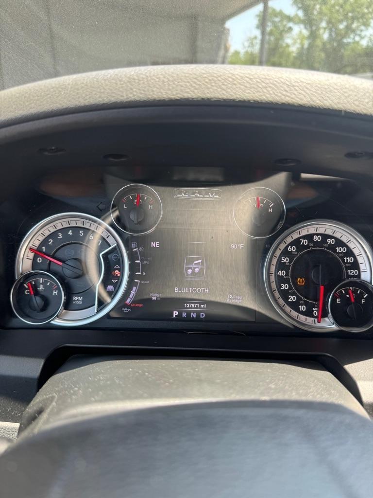 RAM 1500 SLT Crew Cab SWB 4WD 2016