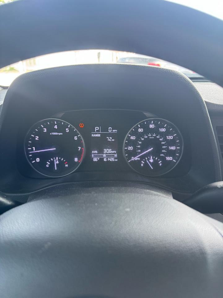 Hyundai Elantra  2017