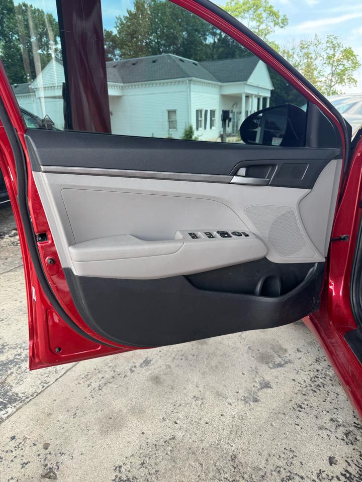 Hyundai Elantra  2017