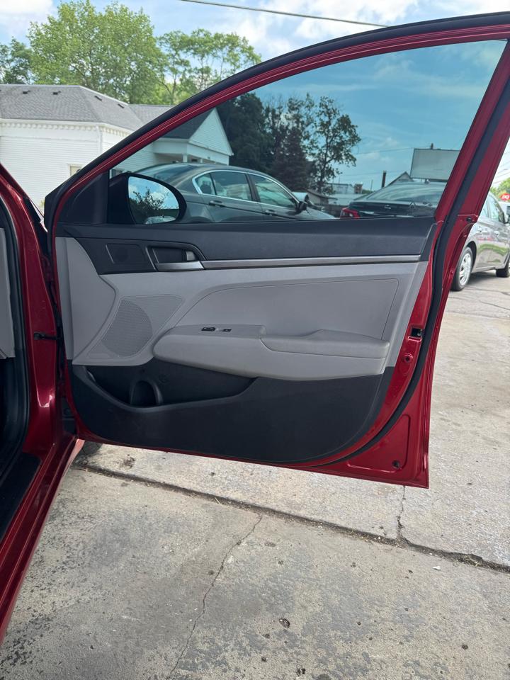 Hyundai Elantra  2017