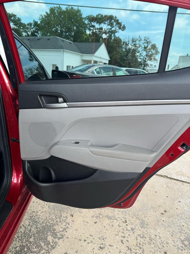 Hyundai Elantra  2017