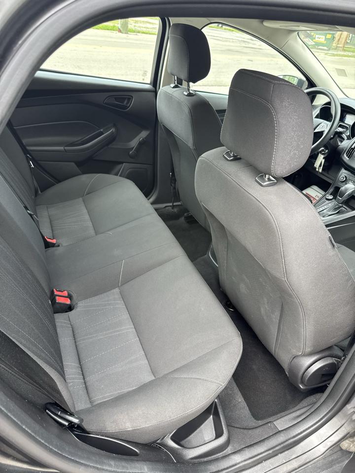 Ford Focus S Sedan 2016