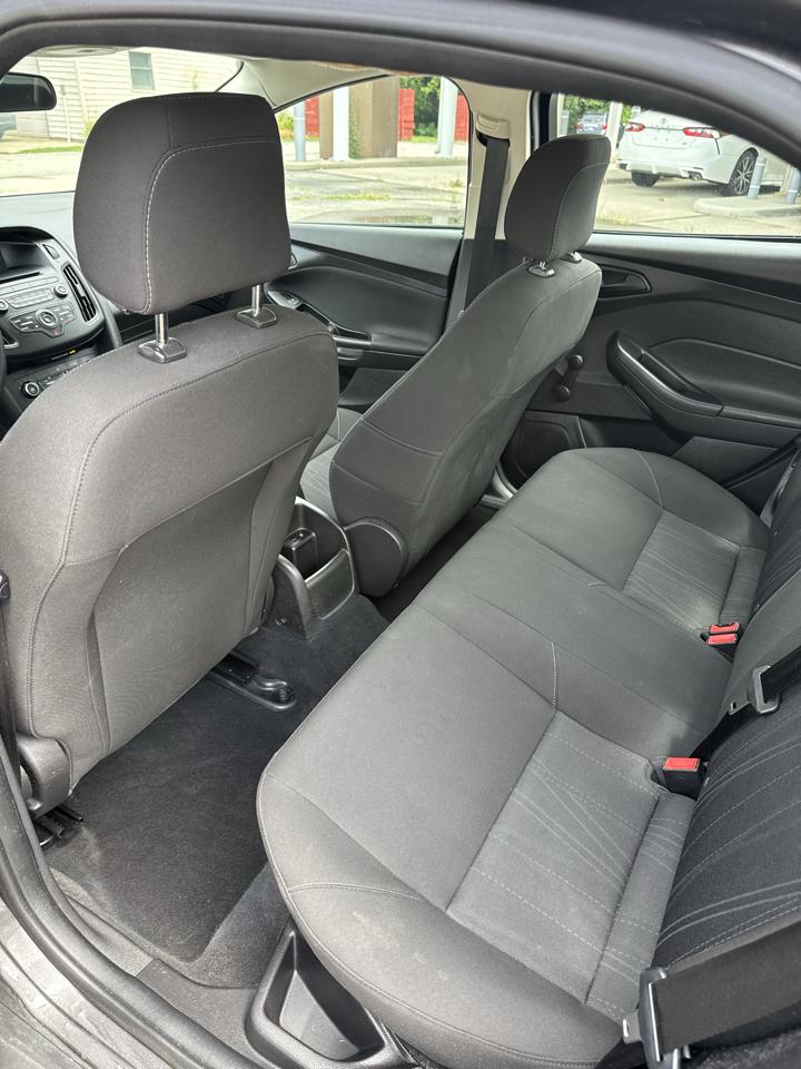 Ford Focus S Sedan 2016