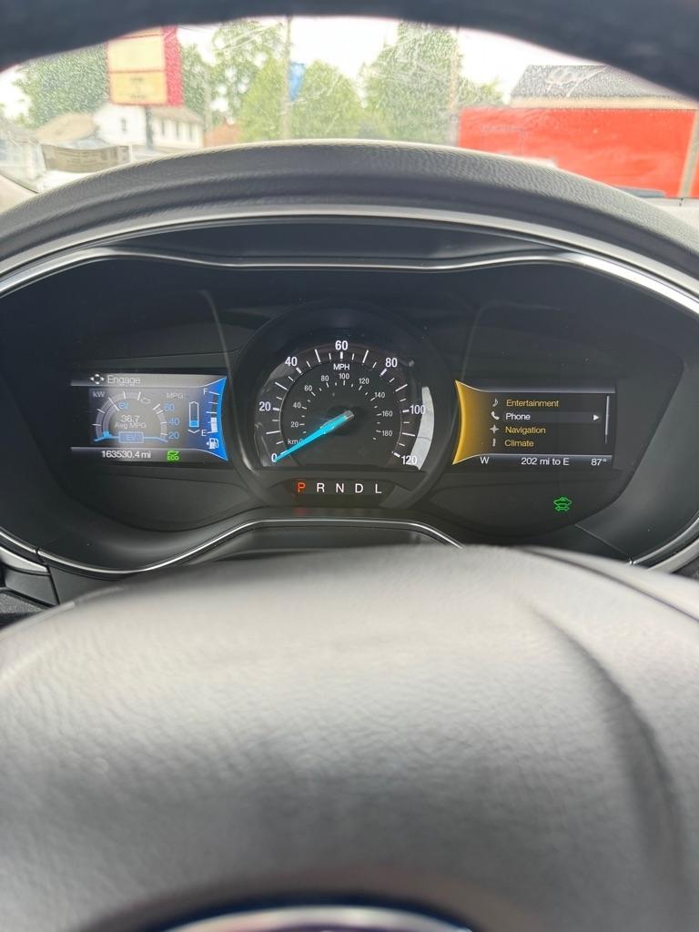 Ford Fusion Hybrid SE 2016