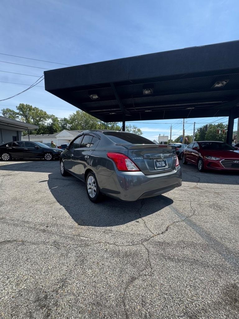 Nissan Versa 1.6 S 5M 2018