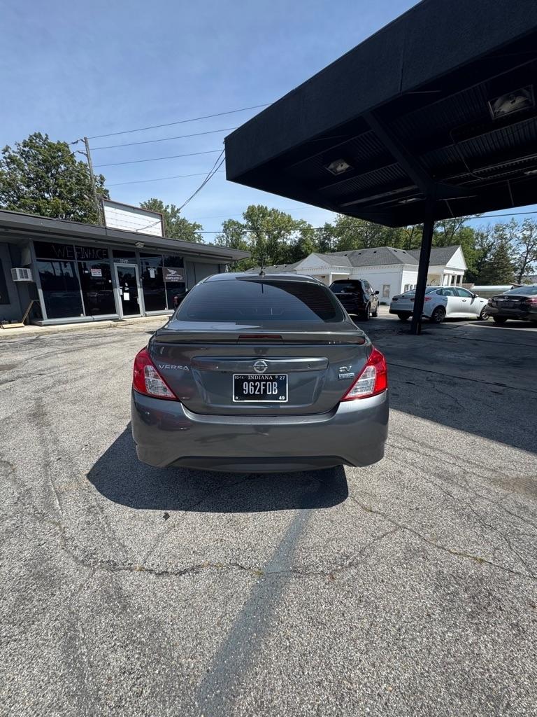 Nissan Versa 1.6 S 5M 2018