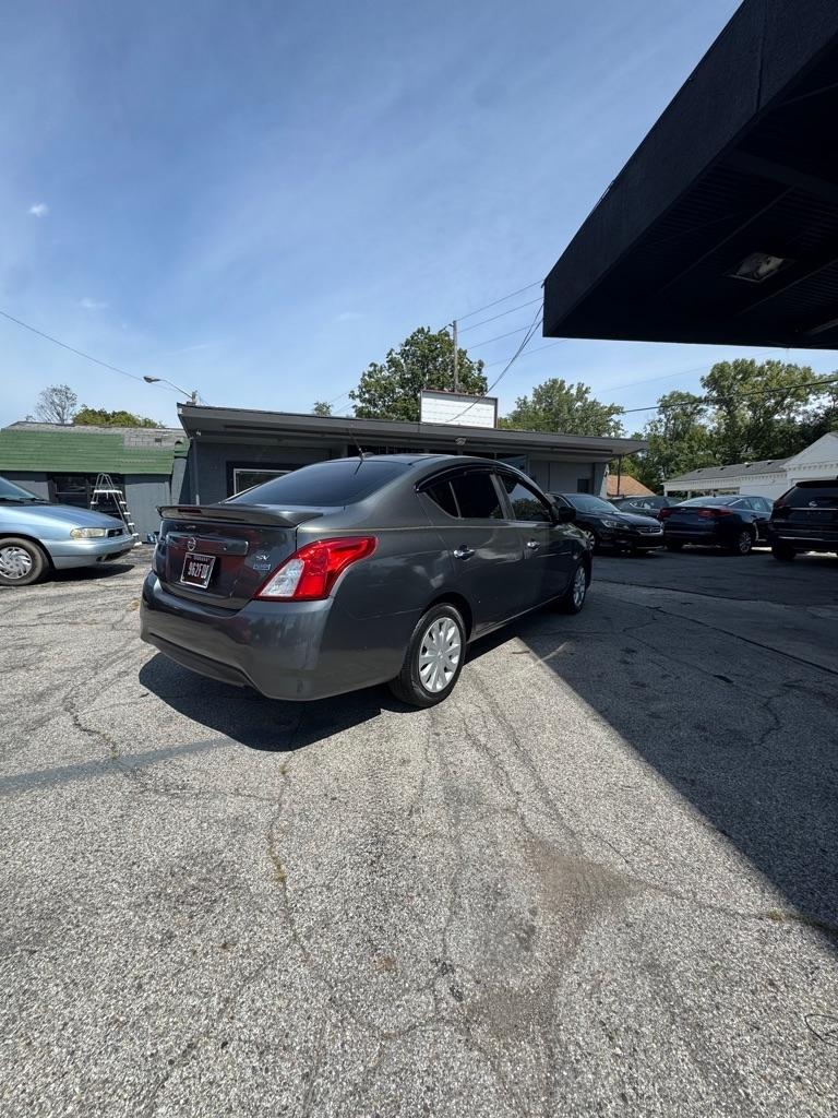 Nissan Versa 1.6 S 5M 2018