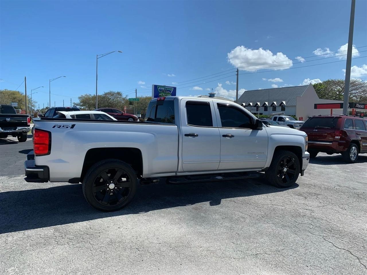 2015 Chevrolet Silverado 1500 2WD Double Cab 143.5" LT w/1LT
