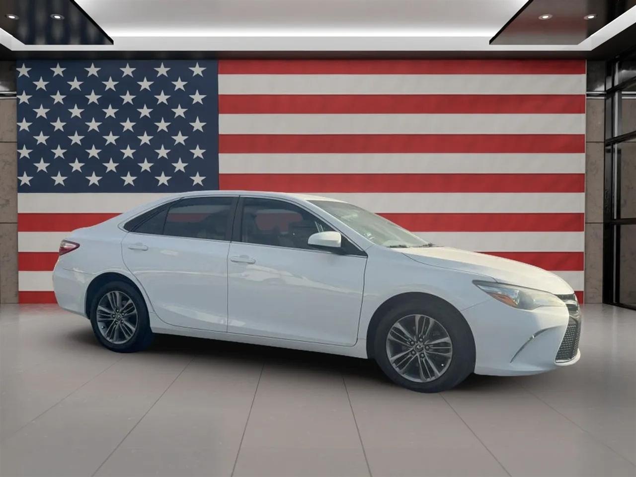 2016 Toyota Camry 4dr Sdn I4 Auto XLE (Natl)