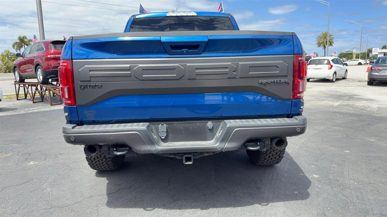 2017 Ford F-150 Raptor - Photo 8
