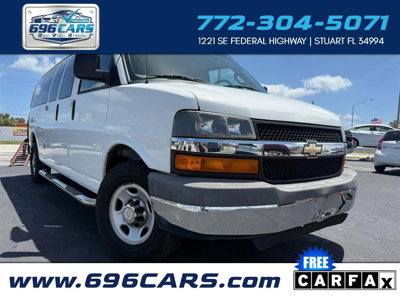 2016 Chevrolet Express Passenger RWD 3500 155" LT w/1LT