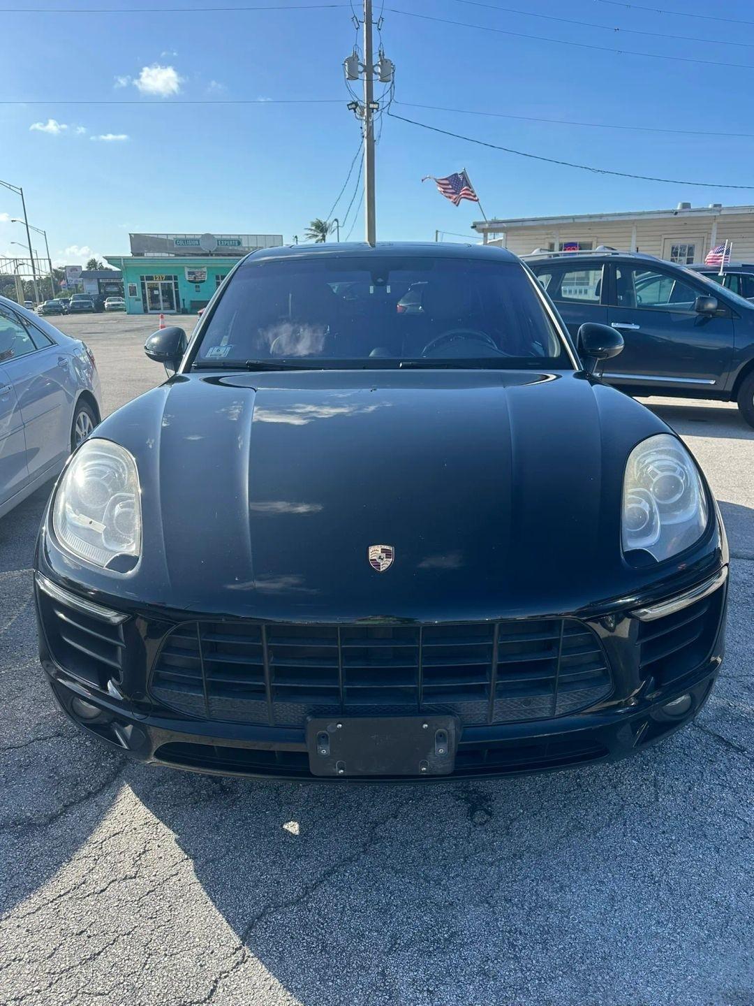 2015 Porsche Macan AWD 4dr S