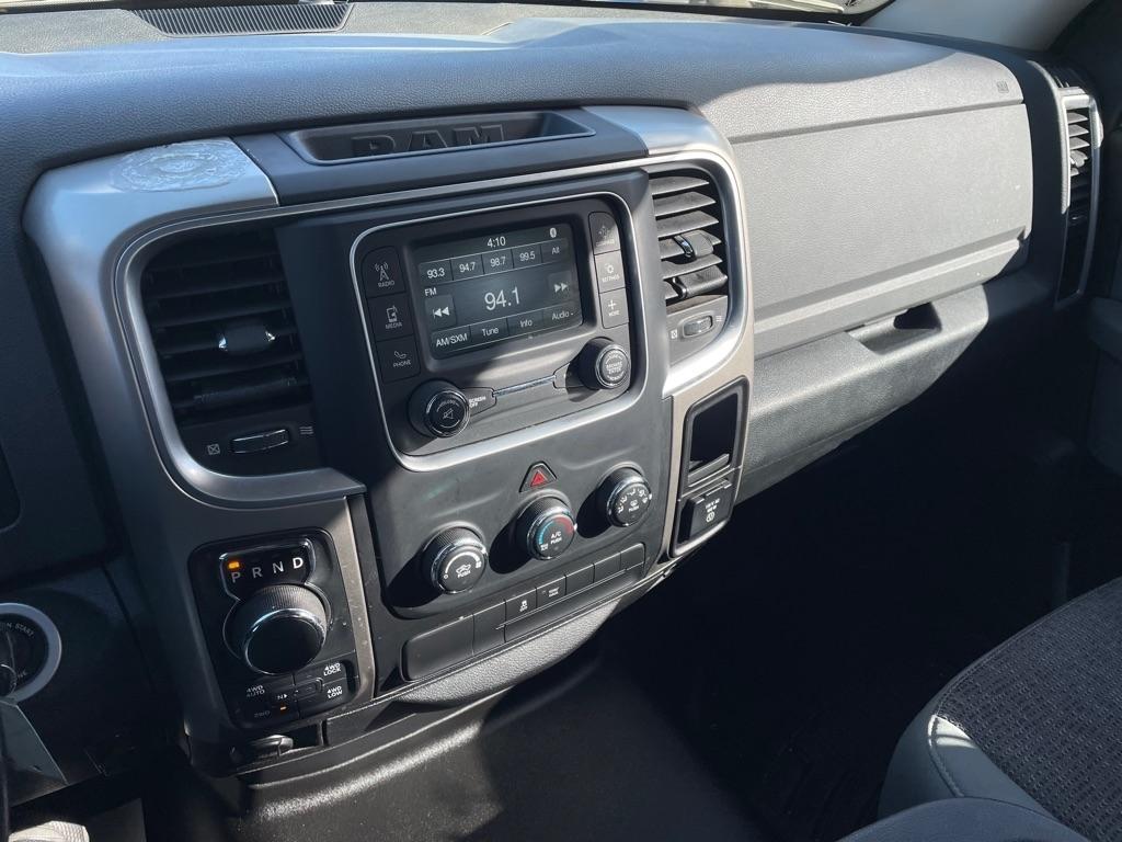 RAM 1500 SLT Quad Cab 4WD 2014