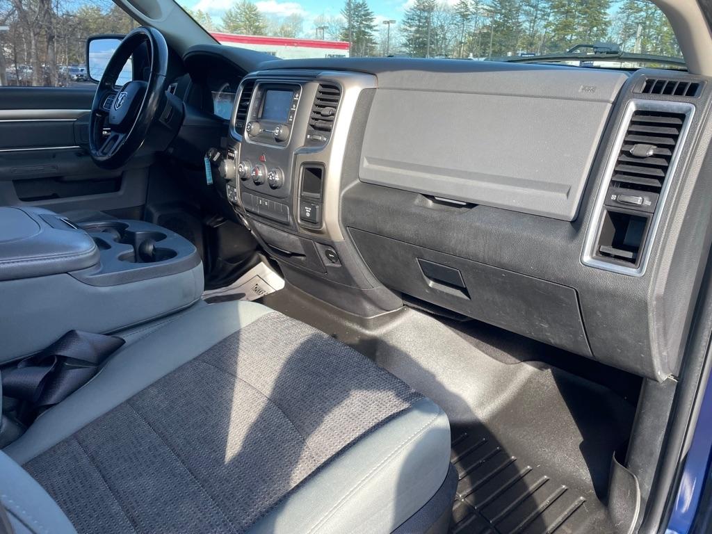 RAM 1500 SLT Quad Cab 4WD 2014