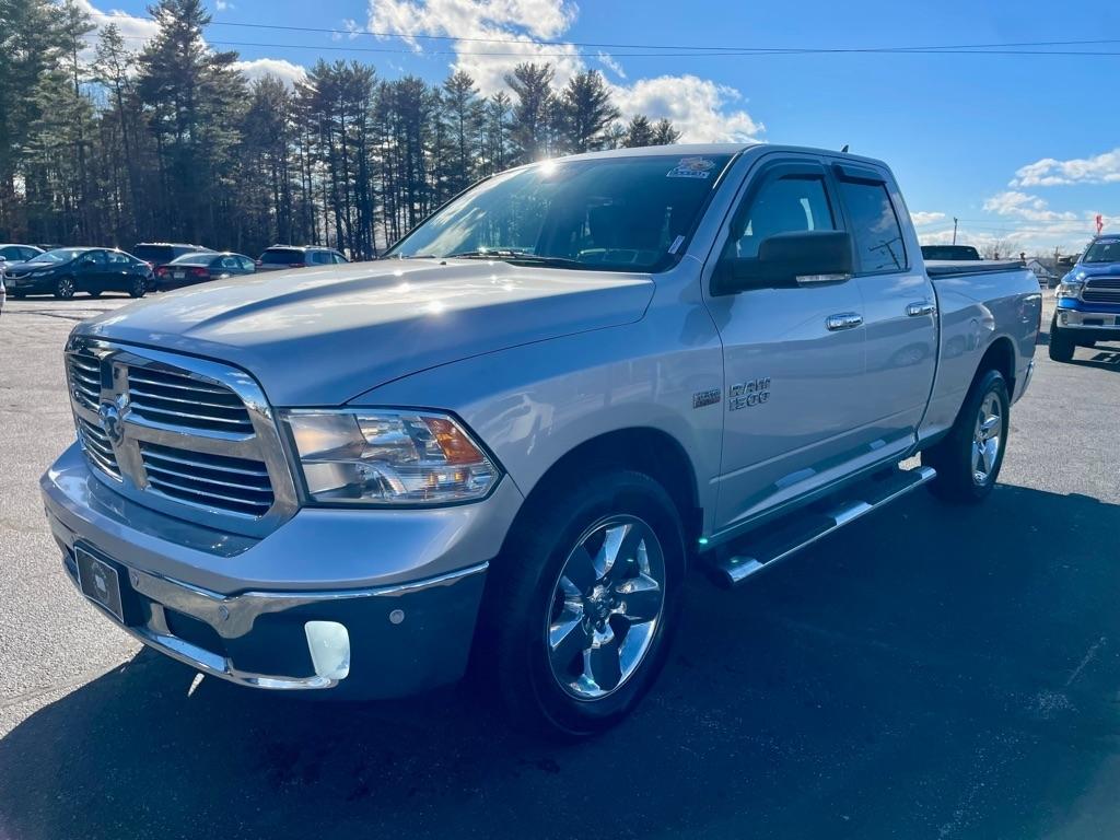 RAM 1500 SLT Quad Cab 4WD 2016