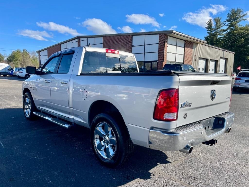 RAM 1500 SLT Quad Cab 4WD 2016