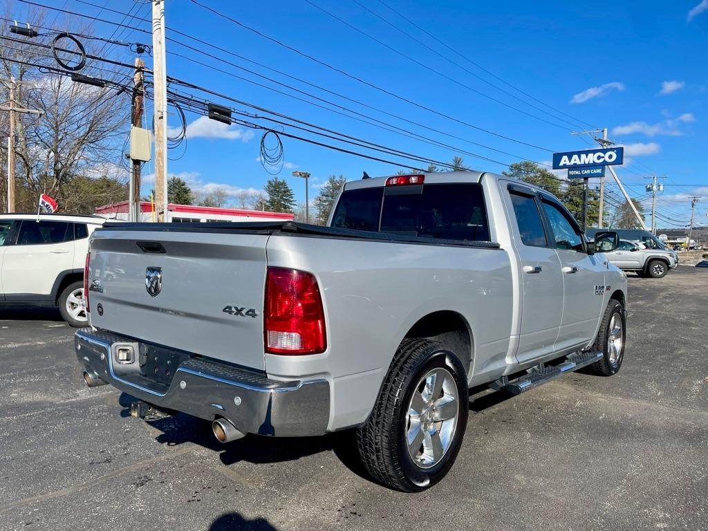 RAM 1500 SLT Quad Cab 4WD 2016