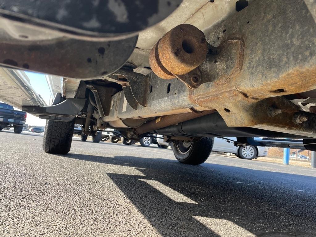 RAM 1500 SLT Quad Cab 4WD 2016