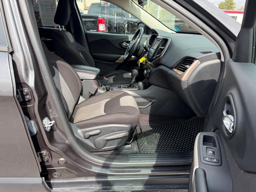 Jeep Cherokee Sport 4WD 2017