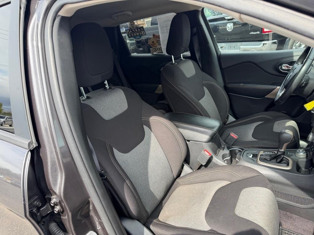 Jeep Cherokee Sport 4WD 2017