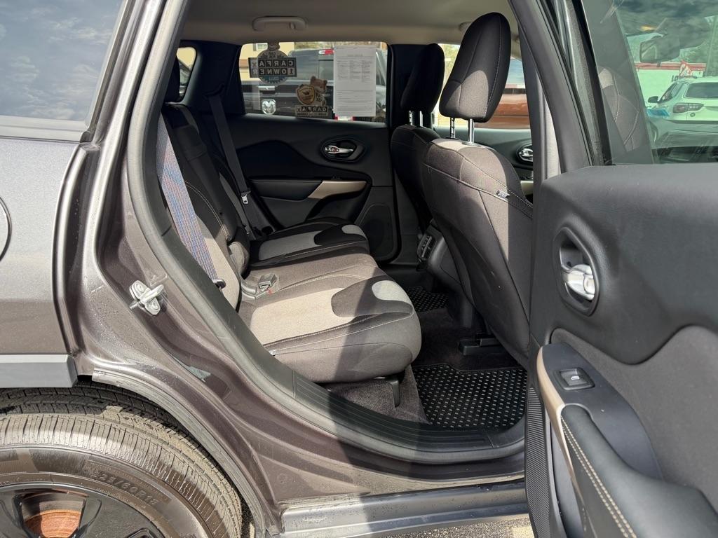 Jeep Cherokee Sport 4WD 2017