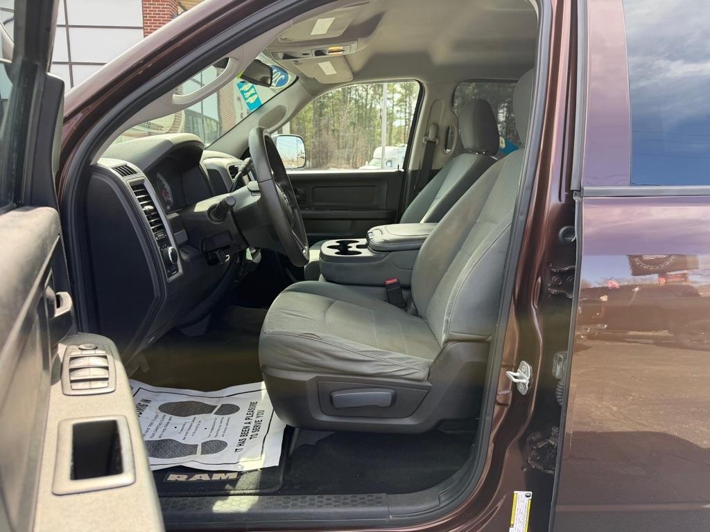 RAM 1500 Tradesman Crew Cab SWB 4WD 2014