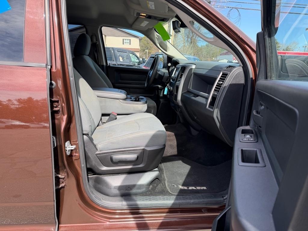 RAM 1500 Tradesman Crew Cab SWB 4WD 2014