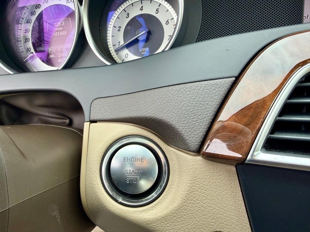 Mercedes-Benz C-Class C300 4MATIC Sport Sedan 2013