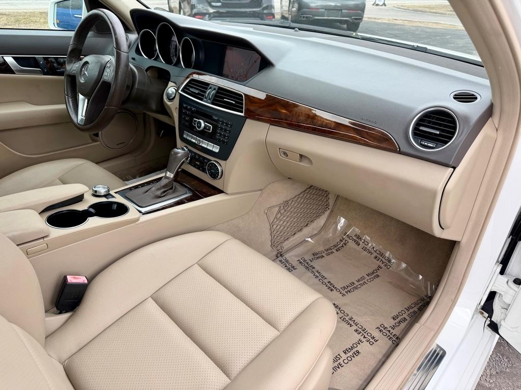 Mercedes-Benz C-Class C300 4MATIC Sport Sedan 2013