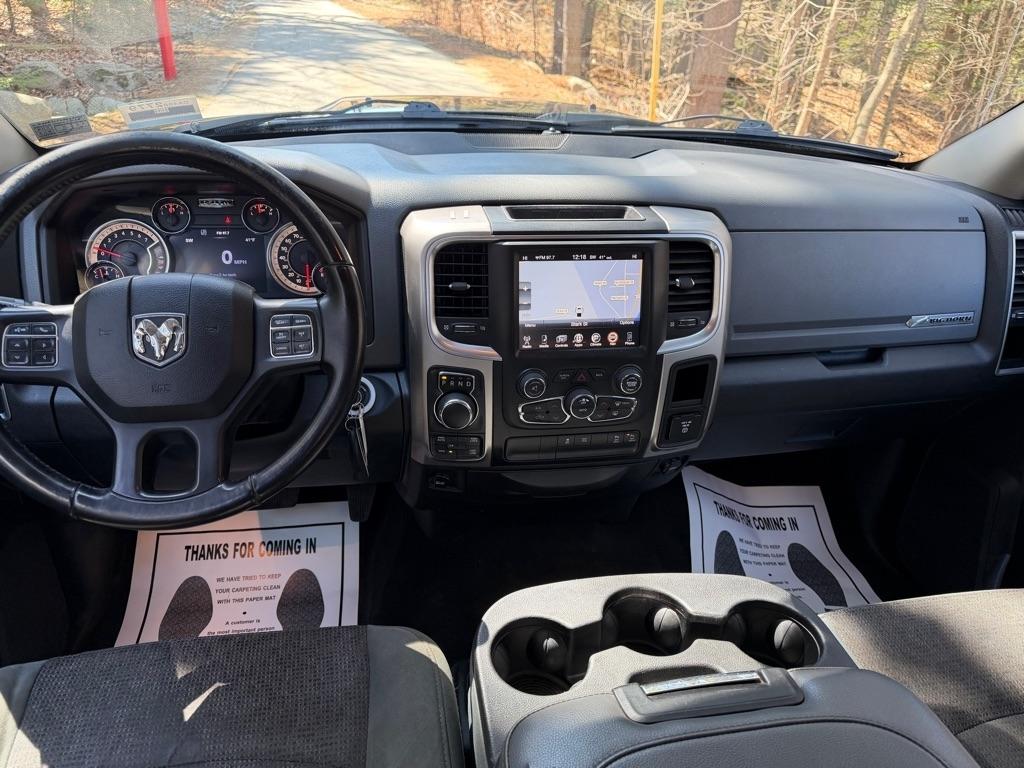 RAM 1500 SLT Crew Cab SWB 4WD 2017