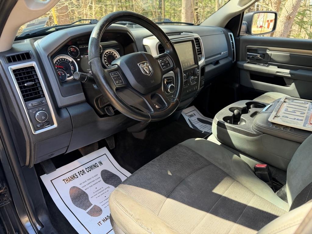 RAM 1500 SLT Crew Cab SWB 4WD 2017