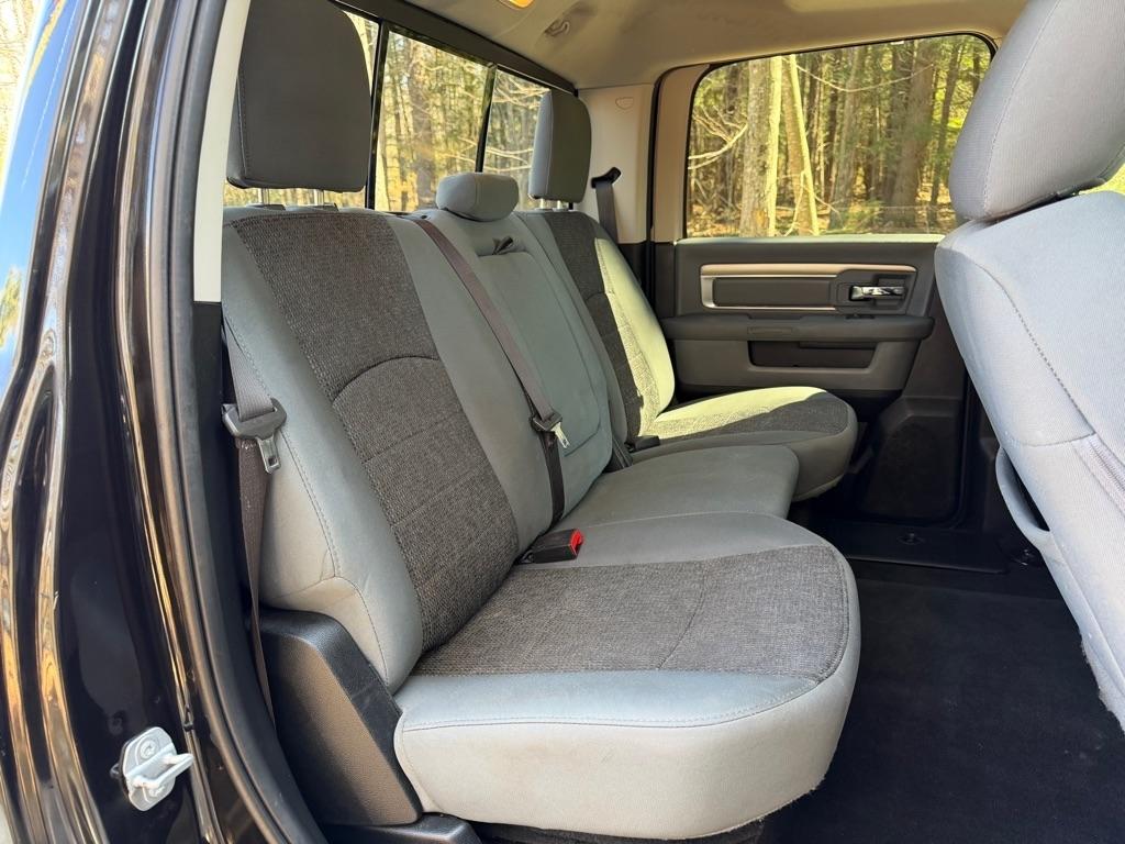 RAM 1500 SLT Crew Cab SWB 4WD 2017