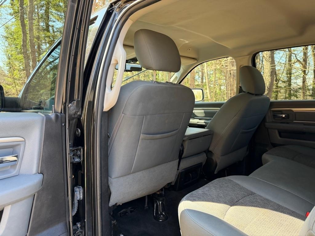 RAM 1500 SLT Crew Cab SWB 4WD 2017