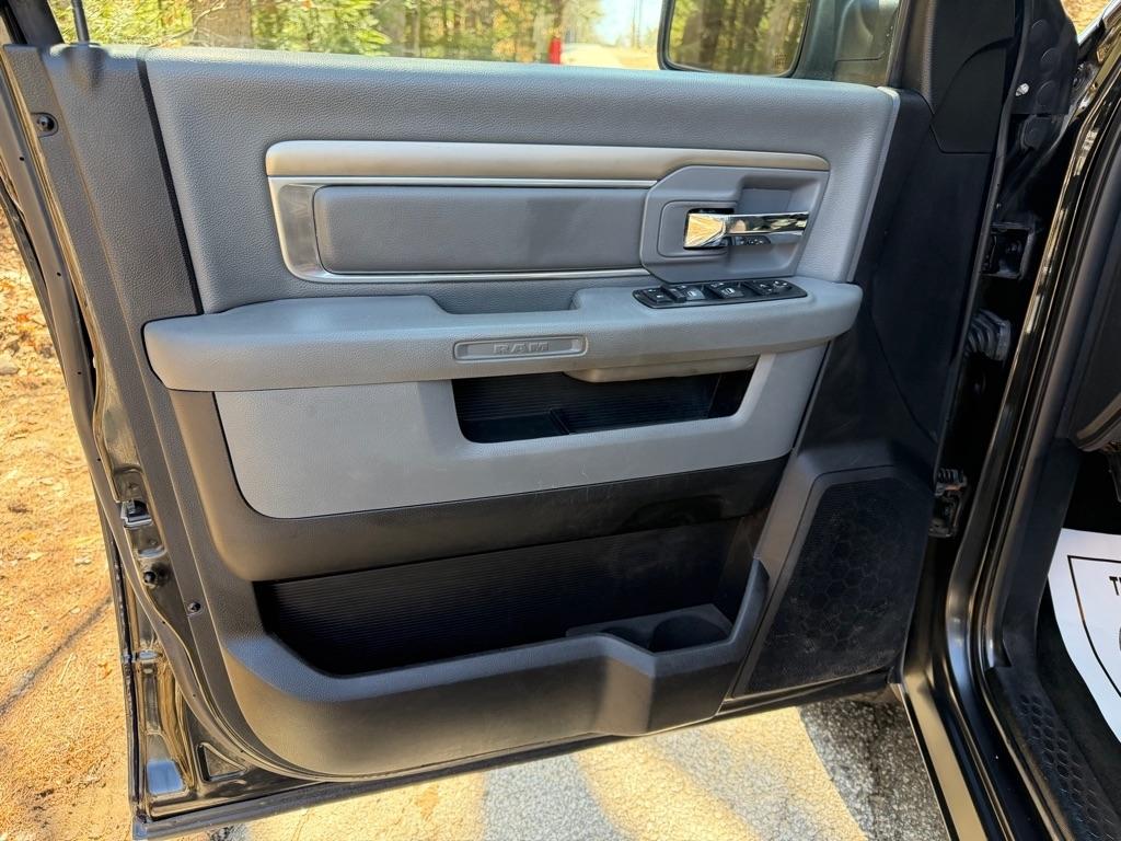 RAM 1500 SLT Crew Cab SWB 4WD 2017