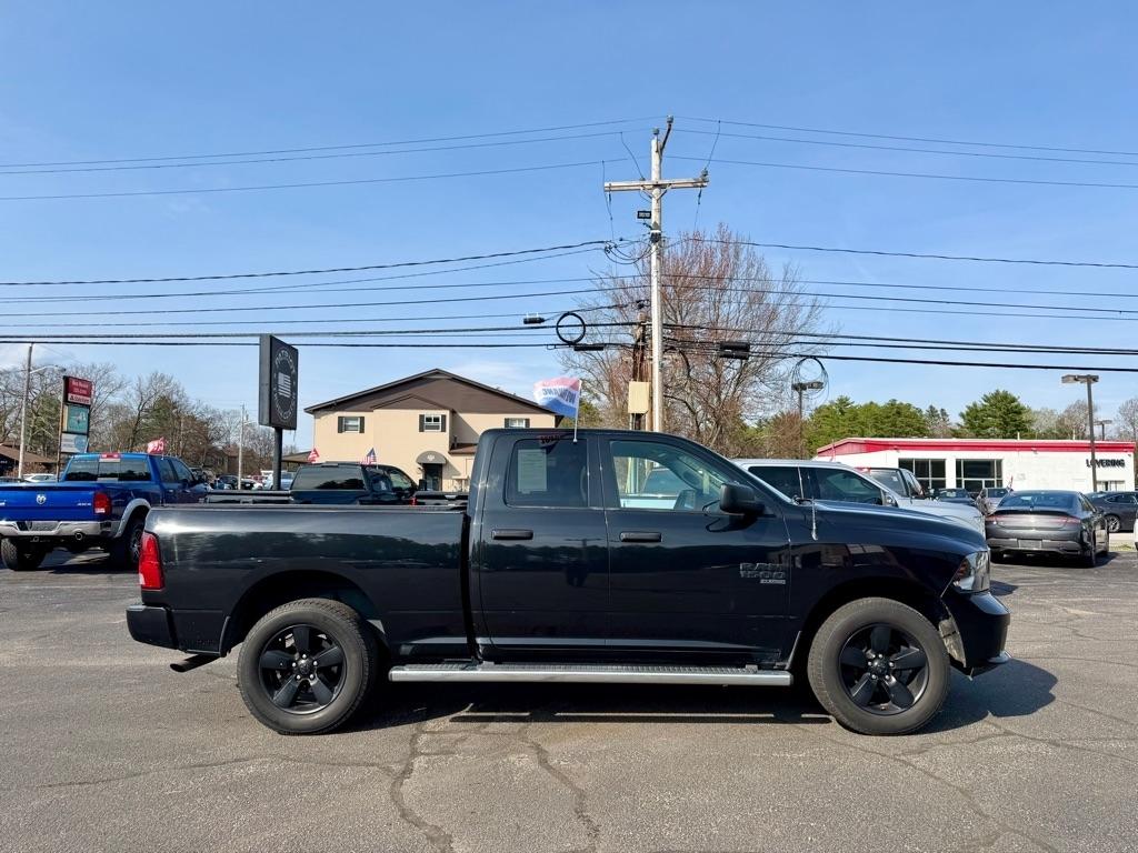 RAM 1500 Classic Tradesman Quad Cab 4WD 2019