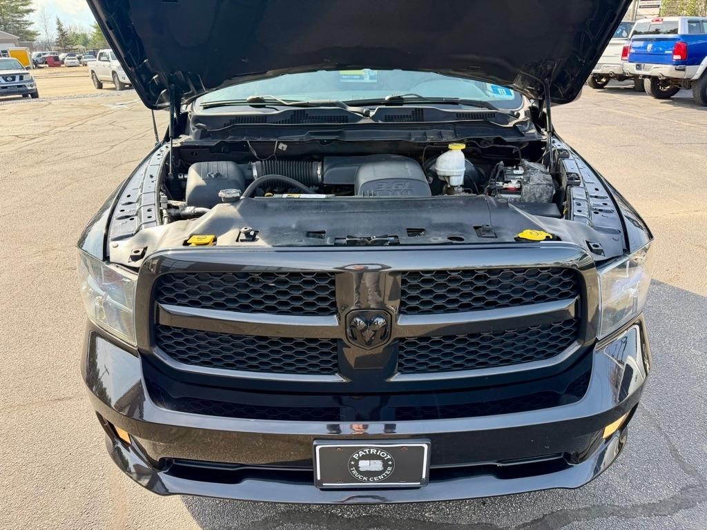 RAM 1500 Classic Tradesman Quad Cab 4WD 2019