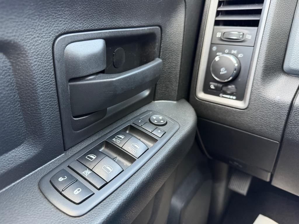 RAM 1500 Classic Tradesman Quad Cab 4WD 2019