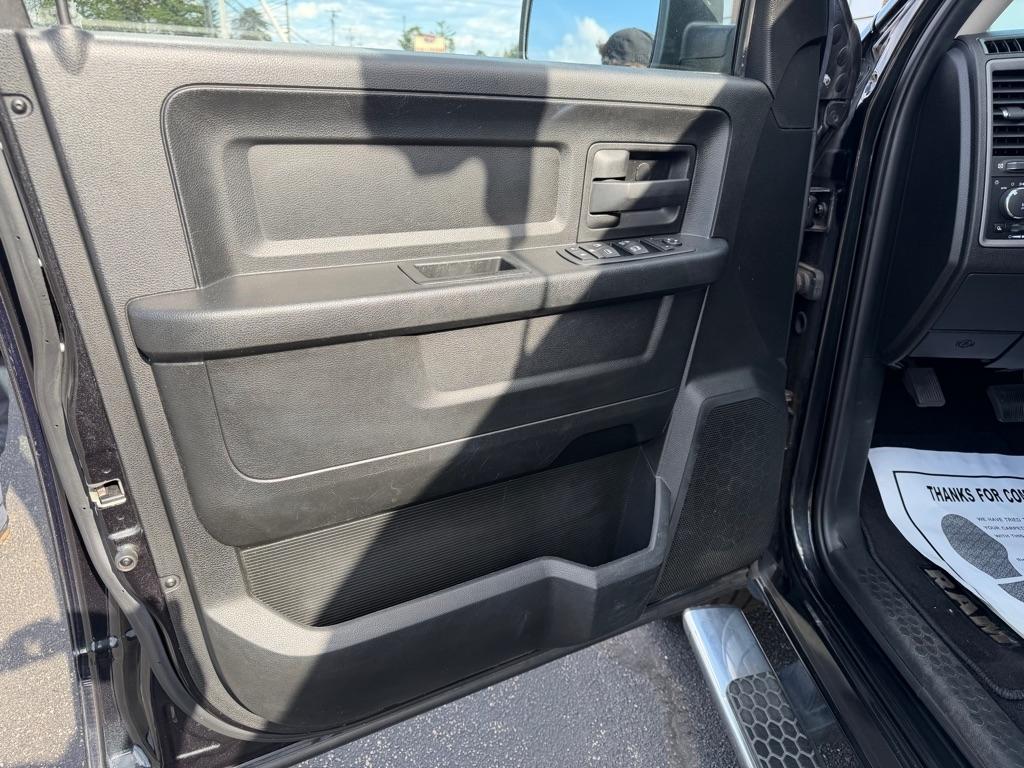 RAM 1500 Classic Tradesman Quad Cab 4WD 2019
