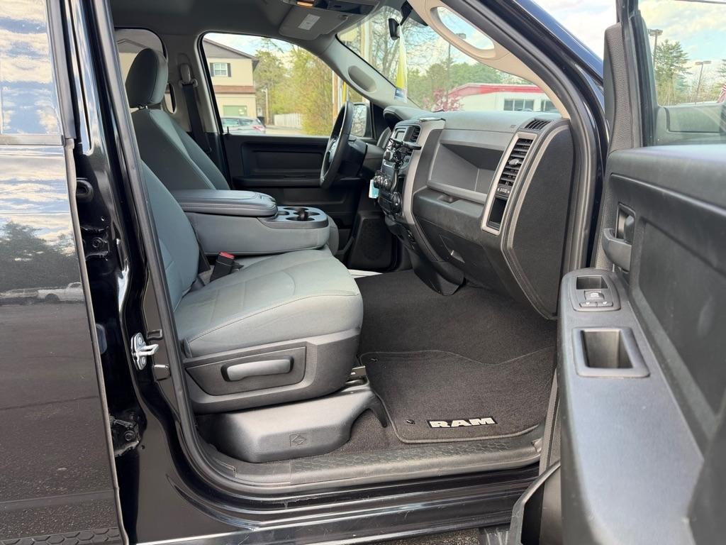 RAM 1500 Classic Tradesman Quad Cab 4WD 2019