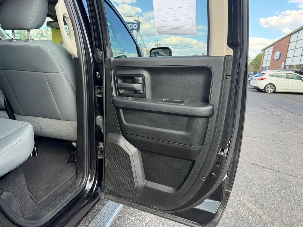 RAM 1500 Classic Tradesman Quad Cab 4WD 2019