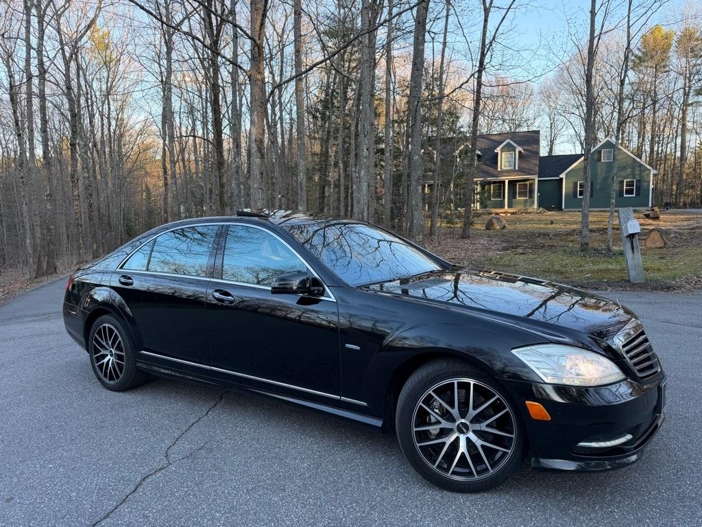 Mercedes-Benz S-Class S550 4-MATIC 2012