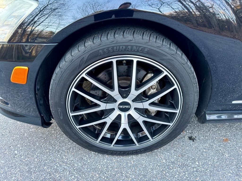 Mercedes-Benz S-Class S550 4-MATIC 2012