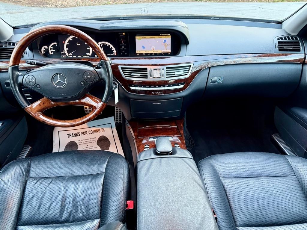 Mercedes-Benz S-Class S550 4-MATIC 2012