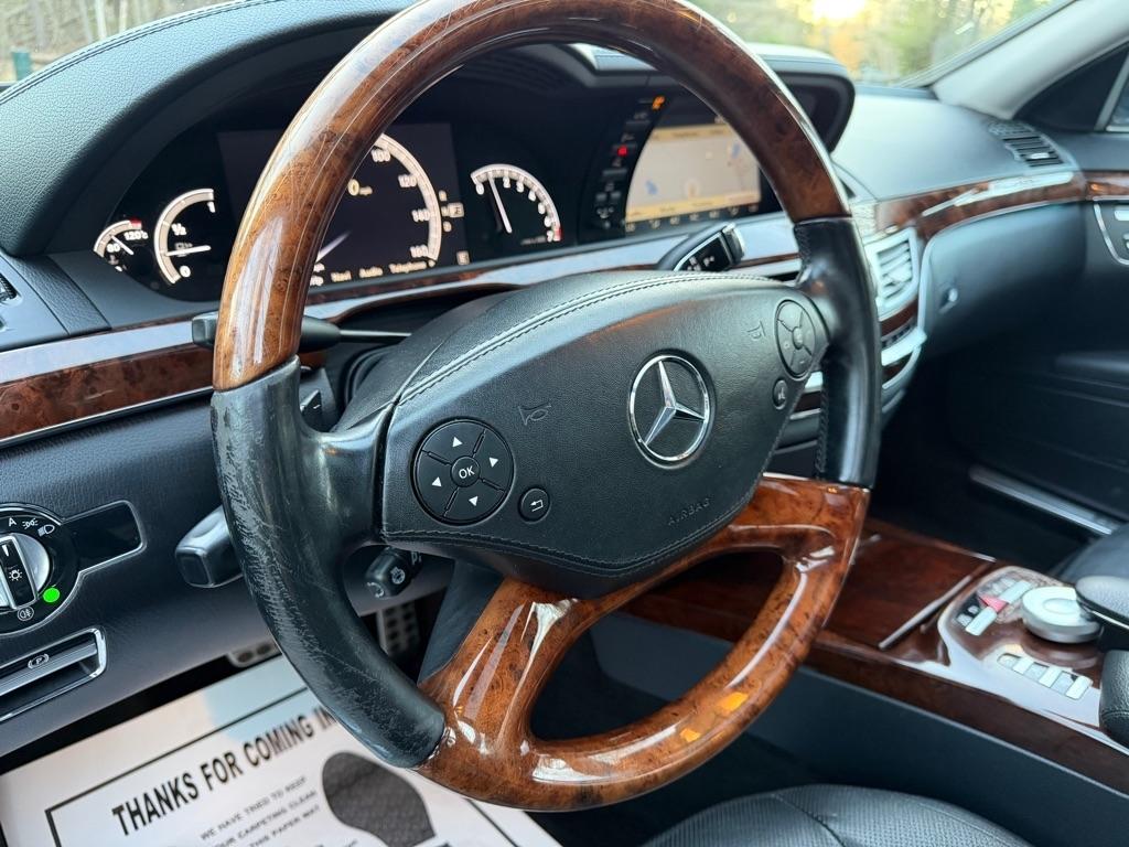 Mercedes-Benz S-Class S550 4-MATIC 2012