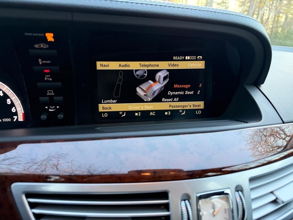 Mercedes-Benz S-Class S550 4-MATIC 2012