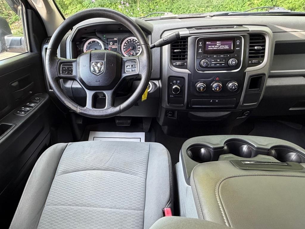 RAM 1500 Tradesman Quad Cab 4WD 2013