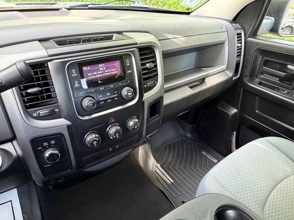 RAM 1500 Tradesman Quad Cab 4WD 2013